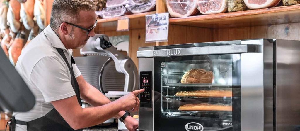 Přidejte vlhkost při pečení, elegantně a jednoduše Pece BAKERLUX HOP.