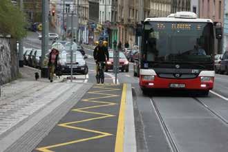 intenzitu a směrovost pěšího pohybu v návaznosti na zastávku tramvaje / Tramvajová zastávka se zvýšenou pojížděnou