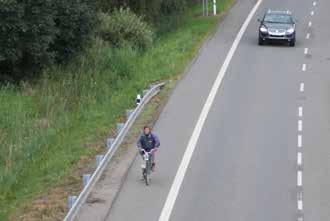 . Cyklistický provoz se zohledňuje v širších vztazích, má být umožněno dosažení adekvátních vazeb pro jízdní kola a využití dopravní stavby pro zlepšení bezmotorové prostupnosti území: zachování