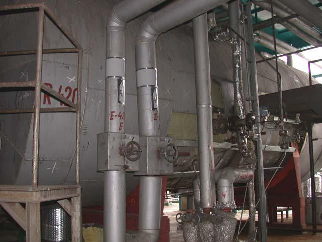 Esterifikační reaktory byly vyrobeny z korozivzdorné oceli AISI 316L.