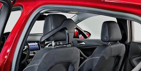 pro zlepšení příjmu 13442005 17 46 019 Kč 616 Opel FlexConnect je univerzální modulární systém. Stačí jen připojit požadované příslušenství k adaptéru a můžete si plně vychutnat jízdu.
