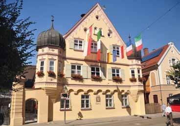 První část výstavy se zabývá starým domovem v Abertamech, druhá část expozice pojednává o novém začátku v Ichenhausenu.