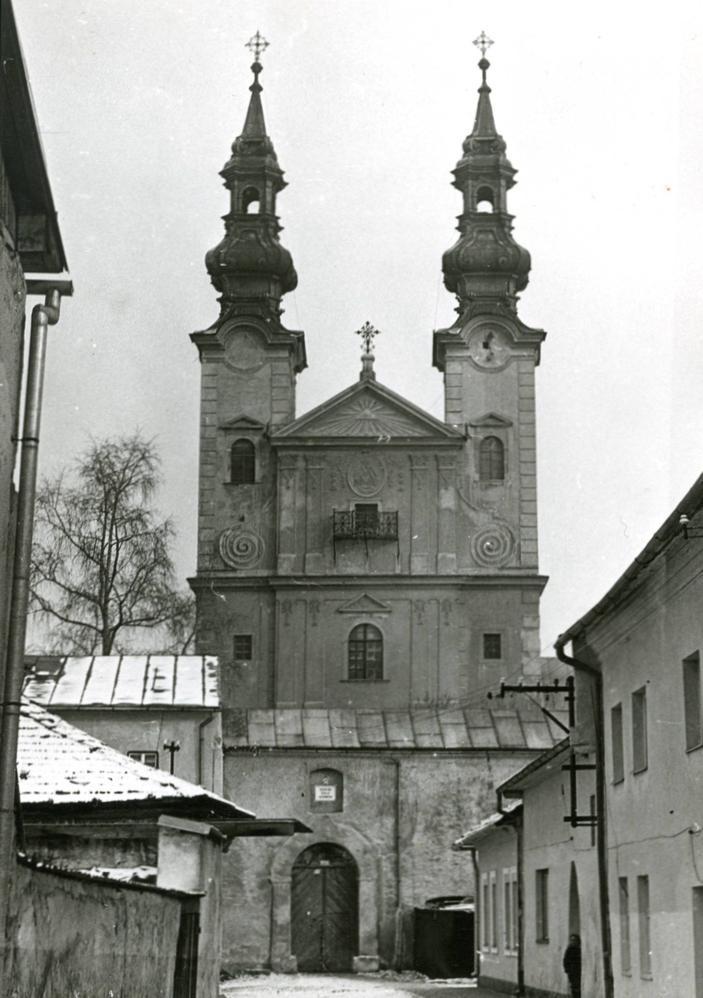 61. Celkový pohľad na kláštor z juhu 60-te roky 20. stor. 62.