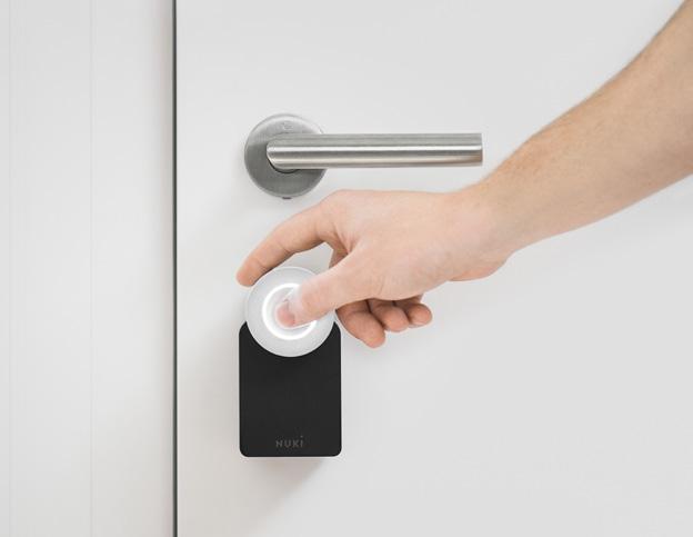 Smart Lock začne fungovať akonáhle ho nakonfigurujete pomocou Nuki App. P YouTube montáž Nuki youtu.