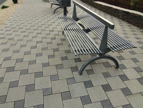 Povrch: štandard Štruktúra: dvojvrstvová, vibrolisovaná : 8 cm Hmotnosť: 184 kg/m² Vyrobené podľa STN EN 1338 triedy D, I, K EUR / m² 8 cm 15 x 30 cm 20 x 30 cm 30 x 30 cm 45 x 30 cm Výrobné rozmery