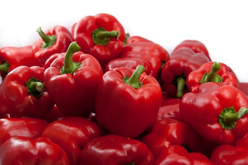 Capsicum Yecla velmi oblíbená chutná paprika plod hranatý- dozrává