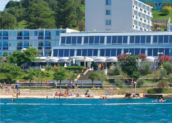 Istrie Poreč Istrie Pula / Crikvenica Hotel Zorna Sleva 13% Sleva 8% Cena za osobu 16.5.-3.6. 3.6.-9.6. 9.6.-23.6. 23.6.-14.7. 18.8.-25.8. Vybavení: klimatizovaná restaurace, aperitiv bar, internetová kavárna, prodejna suvenýrů, konferenční sál, směnárna, terasa.