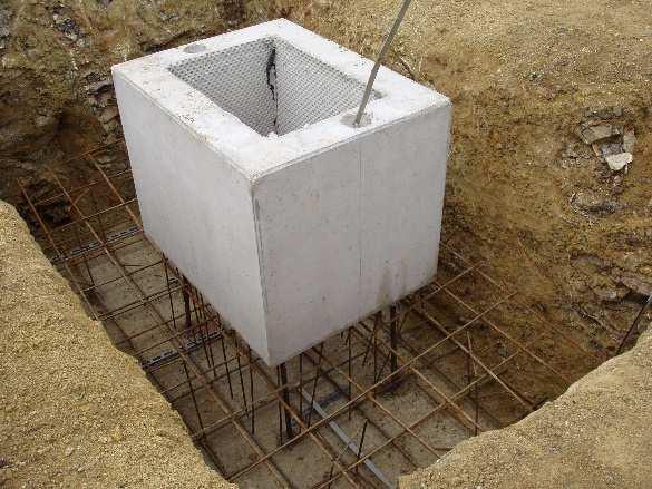 [017] Uložení kalichu před betonáží druhého stupně. [018] a min. 100 mm v min.