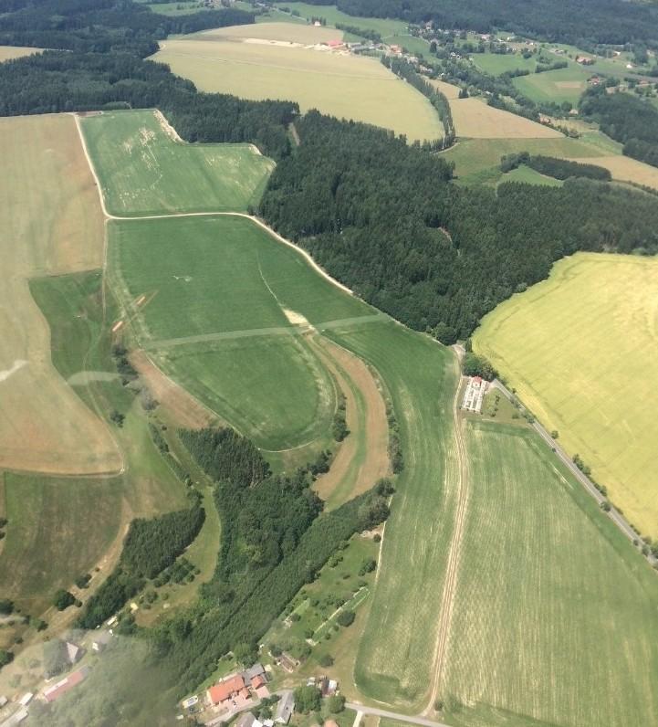 nás ovlivňovat v následujícím dni. Konvektivní teplota je na výstupu 18 C, ale reálná teplota se u nás očekává cca 22 C.