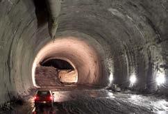 Obr. 14. Kaverna vzduchotechniky tunelu Blanka horniny v okolí výrubu. To přispívá k vyššímu využití samonosnosti horninového masivu.