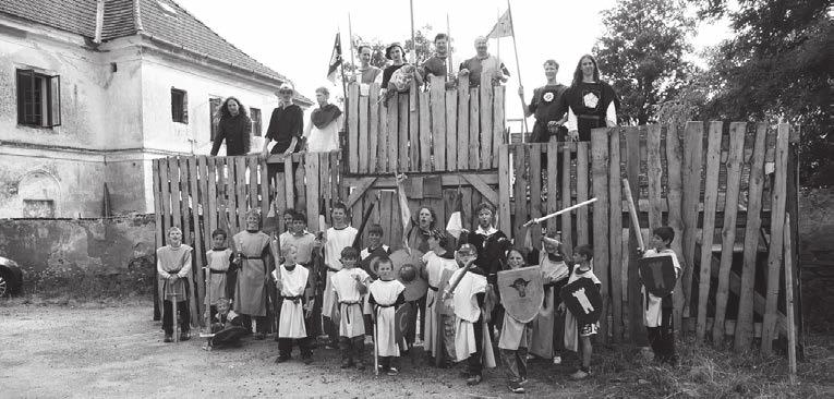 VIA LEGENDA 2013 Letošní ministrantský tábor jsme prožili opět na faře v Soběnově a okolí. Počasí nám přálo a tak jsme stihli vše, co jsme měli pro tento společný týden naplánováno.