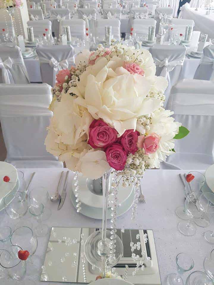 Doplnkové služby štýlová svadobná výzdoba a kvetinové dekorácie presne podľa Vašich predstáv, návleky na stoličky ( 5 / osoba) Tlač