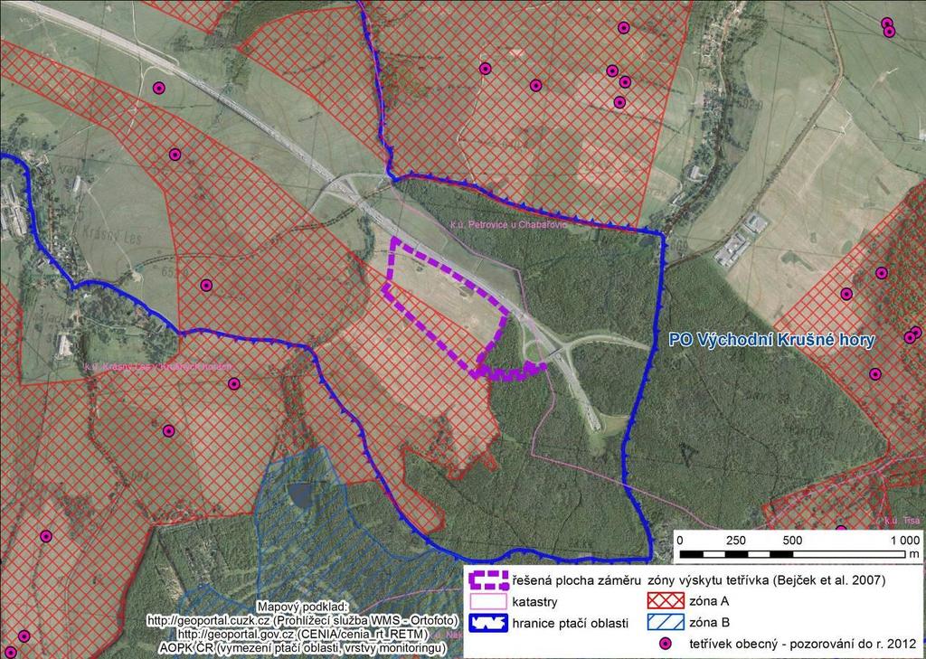 vztahu k výskytu tetřívka obecného (Bejček et al. 2007). Modře ohraničena je hranice PO, červeně šrafovány plochy kategorie A.
