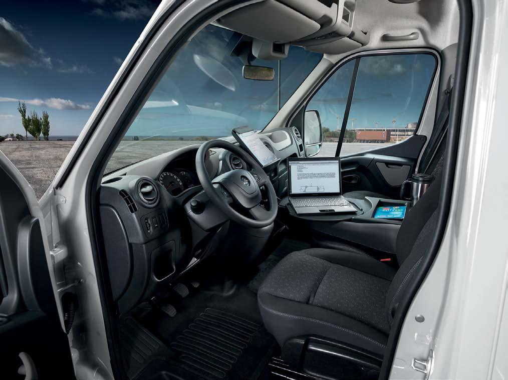 Balíčky doplňkové výbavy Jsou vytvořeny pro ještě větší komfort vašeho cestování ve voze Opel Movano. Sada Convenience Autorádio CD 16 BT USB.