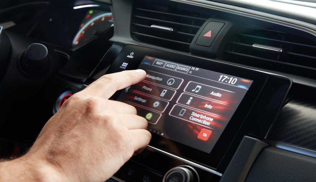 HONDA CONNECT Model Civic je vybaven multimediálním LCD displejem Honda CONNECT* nové generace se 7" obrazovkou, digitálním rádiem DAB, technologií Apple CarPlay a Android Auto **.