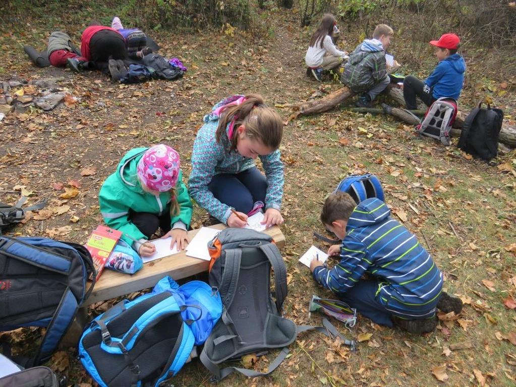 Výlety za poznáním - z Libčic do Kralup V neděli 21. 10. 2018 se uskutečnil výlet za poznáním okolí - jde nás 23 a trasa je z Libčic do Kralup.