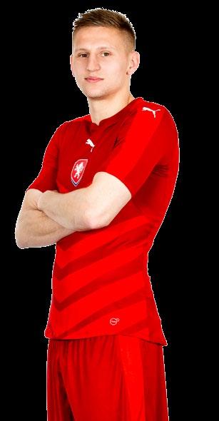 17: 14-0 ČR 16: 7-0 21 Daniel Holzer Pozice / Position: Obránce / Defender Narozen / Born: 18. 8.