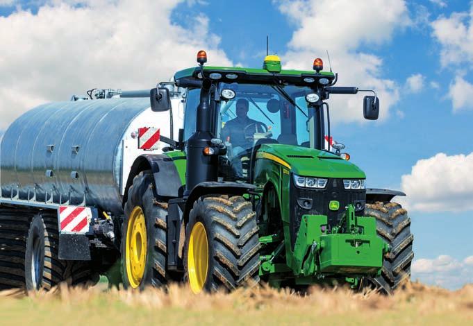 Kolesové traktory JOHN DEERE 8R 270 370 hp Nové traktory JOHN DEERE 8R predstavujú stroje, ktoré sú vhodné predovšetkým pre tie najťažšie poľné práce, ale aj na ťahanie veľkých nákladov v doprave.