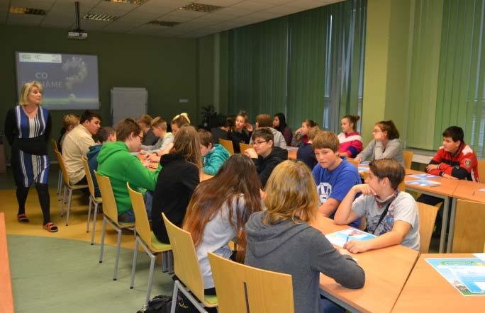 V průběhu semináře se žáci, studenti i jejich pedagogové dozvěděli více o atmosféře, složení vzduchu, znečišťujících látkách v ovzduší a jejich vlivu na zdraví člověka i ekosystémy, inverzi, smogu,