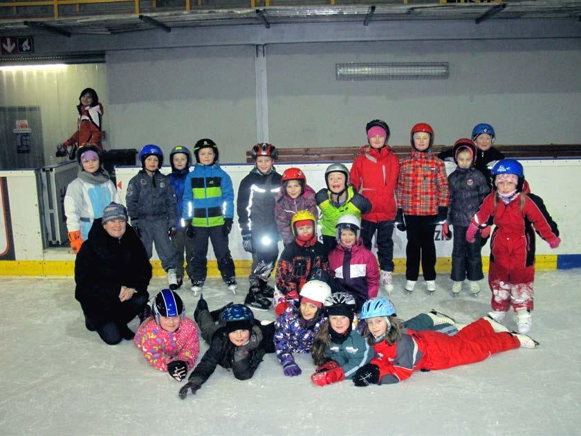 Lyžařský výcvik Vzhledem k velmi mírné zimě opadl u dětí zájem o lyžařský výcvikový zájezd do horských oblastí.