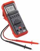 V (součást dodávky) Dodáván se 2 měřicími kabely 600 V CA T III s dotykovým hrotem (1 červeným a 1