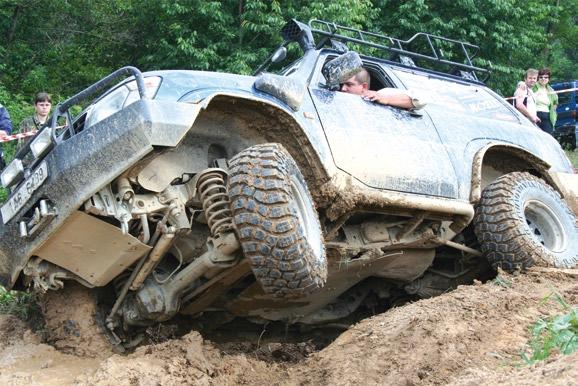 Myšlenku závodit s off roady společně s trucky jsme přenesli i do jednoho z nejvýznamnějších a nejnavštěvovanějších závodů nákladních aut v terénu závodů trucků v Mohelnici a