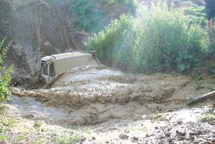 nici zúčastnilo celkem dvacet pět posádek off roadů.