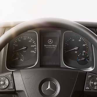 V porovnání s Mercedes PowerShift 2 jsou časy řazení zkráceny až o 20 % a oproti automatickému řazení Telligent dokonce až o 50 %. Sdružený přístroj 10,4 cm.