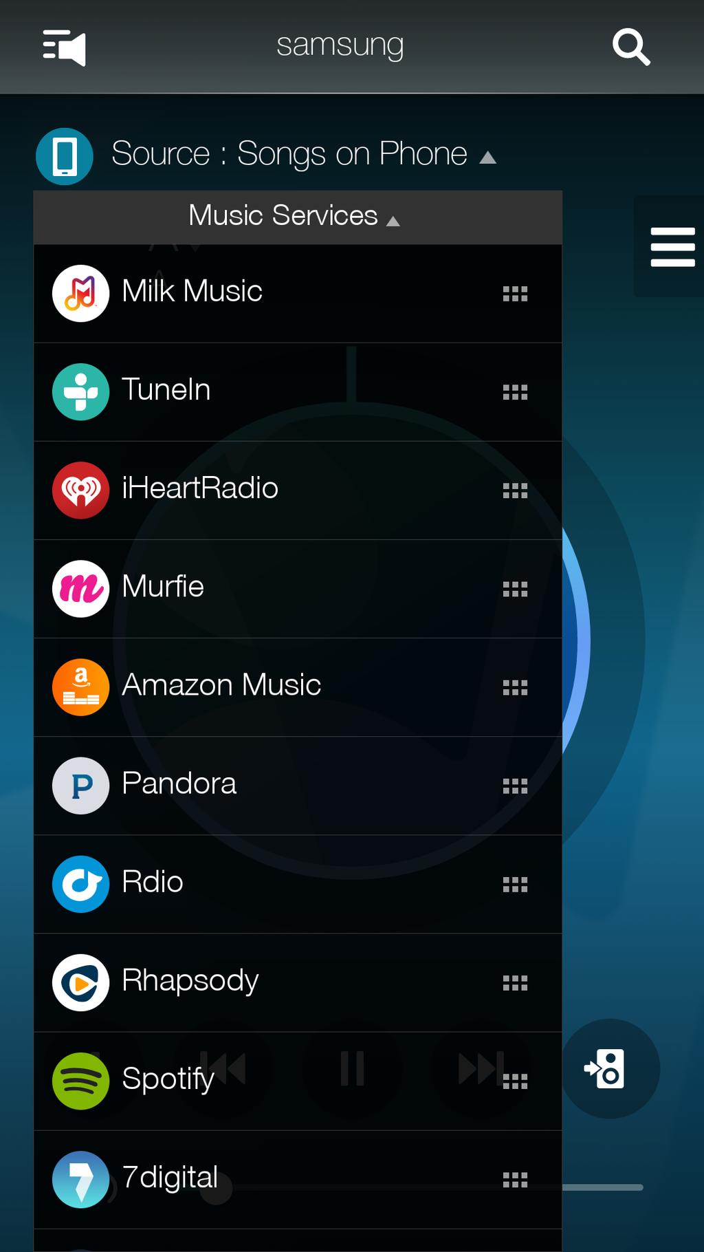 Poslech streamované hudby Poslouchejte hudbu z vybrané hudební služby. 1 2 3 4 Stiskněte tlačítko Source. Vyberte položku More. Zobrazí se seznam Music Services.
