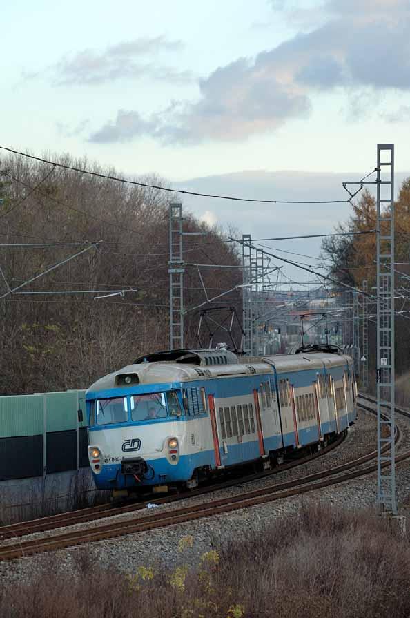 Nová linka S29: Z Prahy do Říčan každou půlhodinu Polovina prosince 2008 přinese významnou změnu při cestování železnicí v jihozápadní části Prahy a na Říčansku.