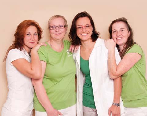 DOMÁCÍ HOSPICOVÁ PÉČE Je určená rodinám, které se rozhodly pečovat doma o svého blízkého s nevyléčitelným onemocněním (v pre/terminálním stádiu).