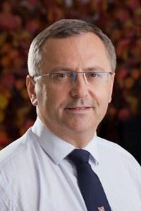 předseda akademického senátu prof.