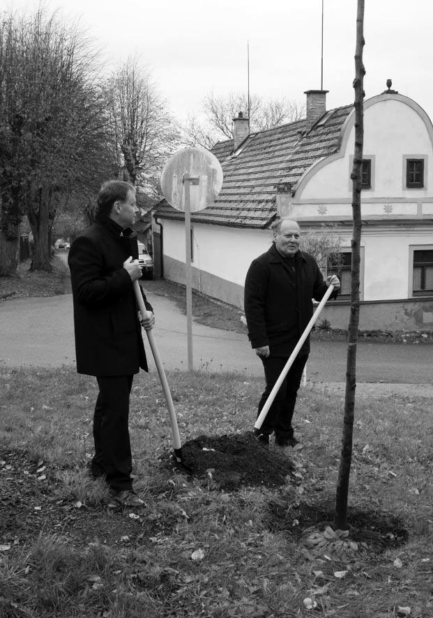 Vyzdvihl význam samostatnosti a demokracie a pomohl nám všem si uvìdomit, že vìci, které dnes považujeme za samozøejmé, vždy samozøejmé nebyly.