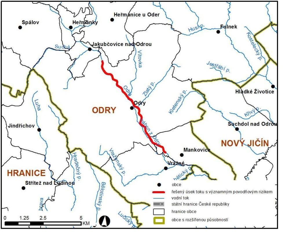 Úvod Předkládaná dokumentace obsahuje úsek řeky Odry s významným povodňovým rizikem (OsVPR) mezi obcemi Mankovice a Jakubčovice. V řešené oblasti jsou dotčeny následující obce: Odry k.ú. Loučky nad Odrou, k.