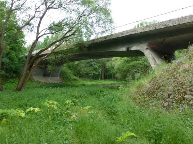 3. most: Rekonstrukce silnice II/605 hr. okr. Tachov/Plzeň-sever Bor Jednalo se o rekonstrukci části významné komunikace druhé třídy č.