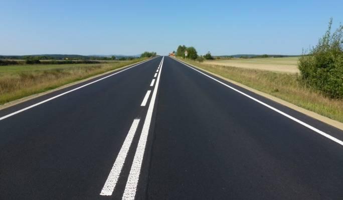 4. neinvestice: Malesice Chotíkov Jedna z nejvíce havarijních silnic v okolí Plzně se v loňském roce dočkala po dlouhé době opravy.