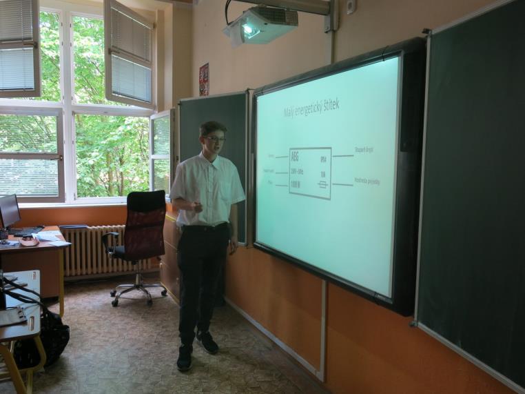 Předvánoční přátelský fotbalový zápas mezi žáky a učiteli Výsledky při přijímání žáků na SŠ, SOU a OU za školní rok 2017/2018 Počet