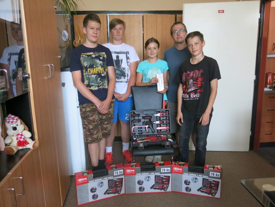 zaměřením: PC-ák (SPŠE Pardubice) Stavíme z Merkuru Cihla k