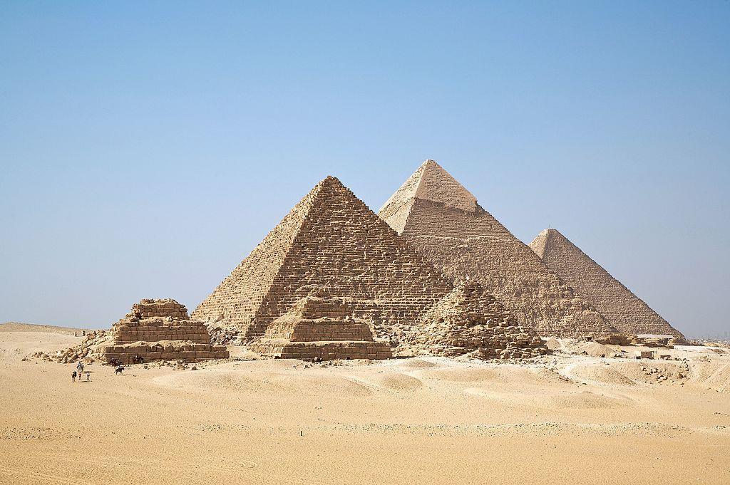 Pyramidy