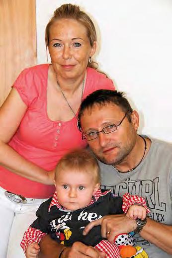 5), Eva a Jaroslav Petrášovi s dcerou Samantou (foto č.