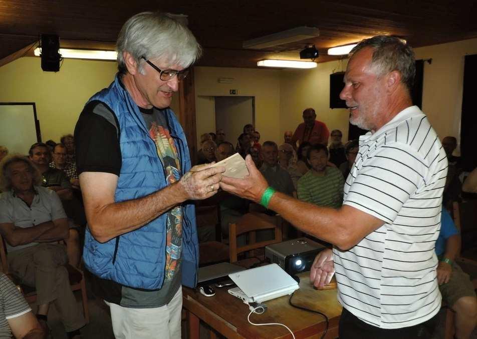 Pobeskydí 2015 Poslední víkend v červnu patří setkání kaktusářů Pobeskydí, tentokrát proběhlo ve dnech 26. - 28. 6. 2015. Tentokrát nás čekalo nemilé zrušení akce ve Frýdlantu, kde se vyměnil majitel, který nový nepřevzal závazky.