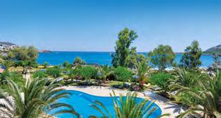 Poloha: príjemný hotelový komplex situovaný v rozľahlej záhrade pri piesočnatej pláži, vzdialenosť od hlavného mesta Heraklion je asi 40 km.