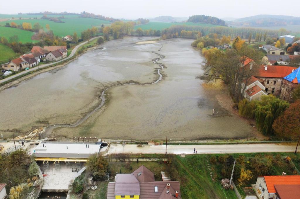 Popovický rybník na Chotýšance v Popovicích (okr.