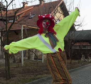 Po pepelnični sredi, ki je 46 dni pred veliko nočjo, pa naj bi vstopili v postni čas, čas spokornosti, očiščenja in vzdržnosti tako pri jedi kot zabavi.