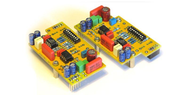 PŘEDZESILOVAČE REVO SC SERIES REVO SC-2 LN referenční high-endový předzesilovač 125 000 Kč s DPH černé provedení 134 000 Kč s DPH Vstupy: 4 RCA, 2 XLR Balanced, možný Phono vstup pro INPUT 1 Vstupní