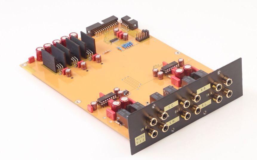 430 x 365 mm Hmotnost: 15 Kg Poznámka: Stereo předzesilovač je možné ovládát kompletně pomocí DO MCH6-REVO multikanálový modul 36 000 Kč s DPH mění SC-2 LN v high-endovém multikanálovém