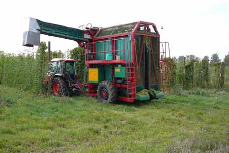 Obr. 13 Mobilní sklízeč chmele