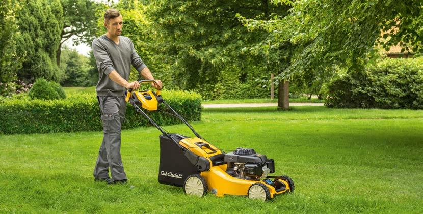 VŠECHNO, CO VÝKONNÁ SEKAČKA POTŘEBUJE Sekačky na trávu Cub Cadet XM2