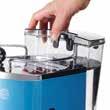 espressu tlak čerpadla 15 barů integrovany nahřívač šálků nádrž na vodu o objemu 1,4 litru Cappuccino System : tryska na napěnění mléka pomocí nastavitelného proudu