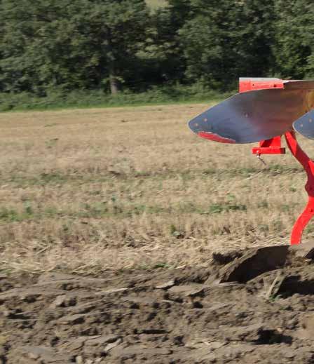 SERVO 35 SERVO 35 S Třída pro provoz s traktory do 140 k a 170 k Ve středně velkých zemědělských podnicích se používají traktory větších výkonových tříd, takže rostou i